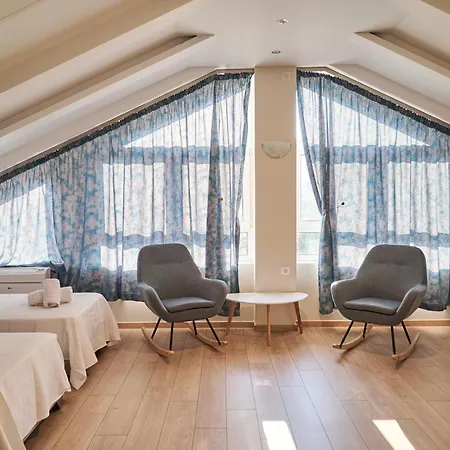 Famissi Sofita 7 Lejlighedshotel