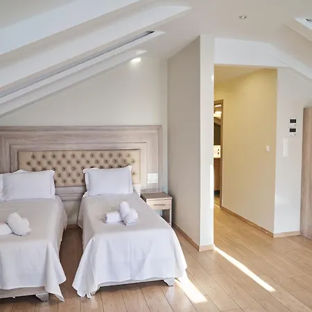 Lejlighedshotel Famissi Sofita 7 4*