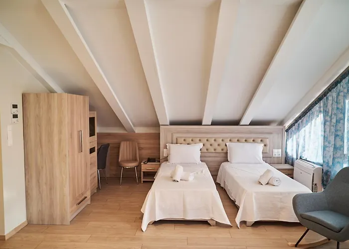 Apartmanhotel Famissi Sofita 7 4*